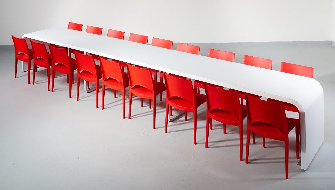 Lunato Long+ piros Paris szék.jpg